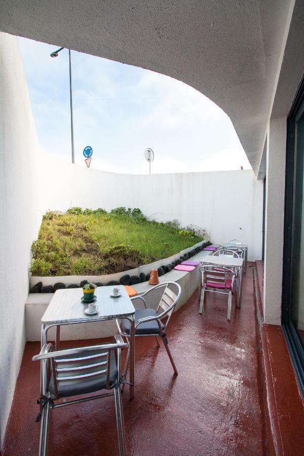 Change The World Hostels - Acores - Ponta Delgada Zewnętrze zdjęcie